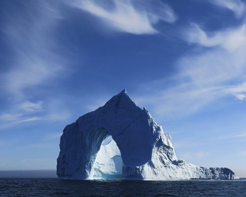 The Red House - Eastgreenland - Ostgroenland - Eisberg