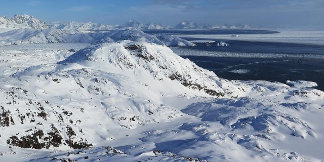 The Red House - Eastgreenland - Aktivitäten - Schneeschuhwandern