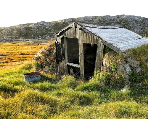 The Red House - Eastgreenland - Gesellschaft - Kultur - Sprache